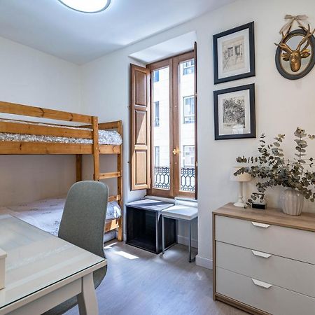 Appartamento Central Luxury Flat With Free Parking Valenza Esterno foto