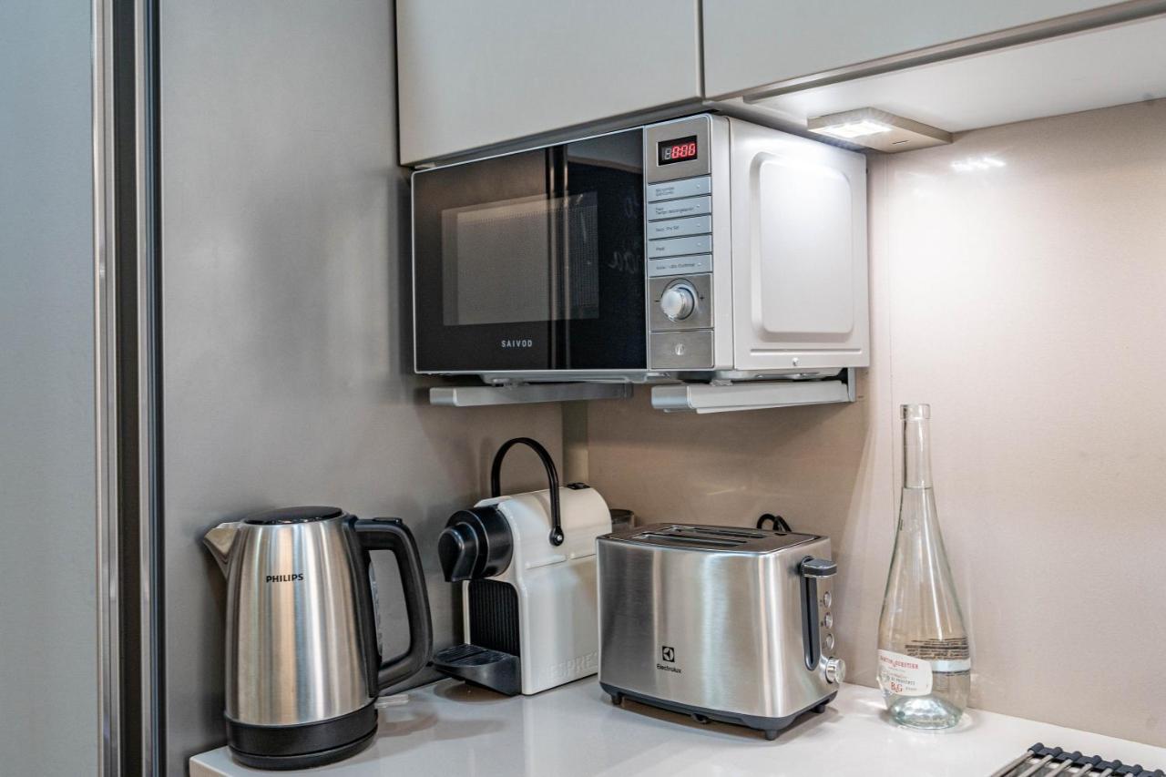 Appartamento Central Luxury Flat With Free Parking Valenza Esterno foto