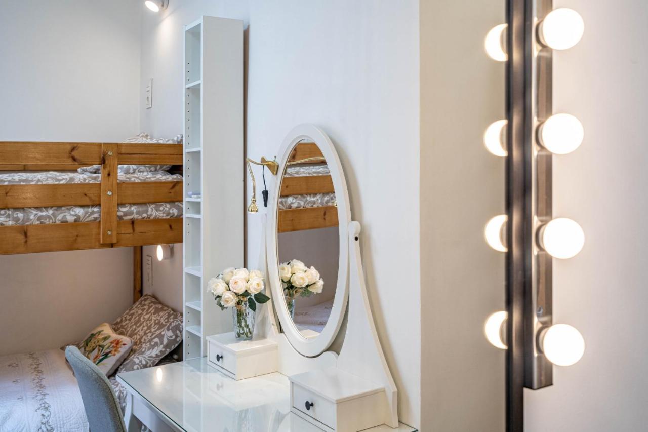 Appartamento Central Luxury Flat With Free Parking Valenza Esterno foto