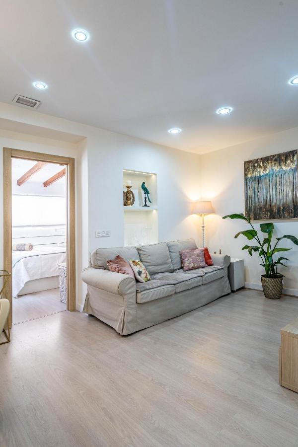 Appartamento Central Luxury Flat With Free Parking Valenza Esterno foto