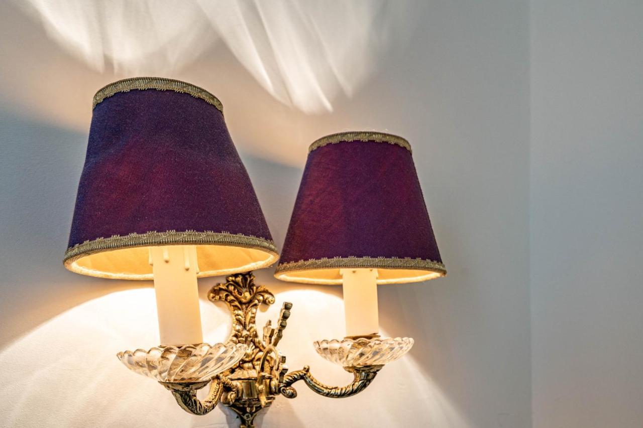 Appartamento Central Luxury Flat With Free Parking Valenza Esterno foto