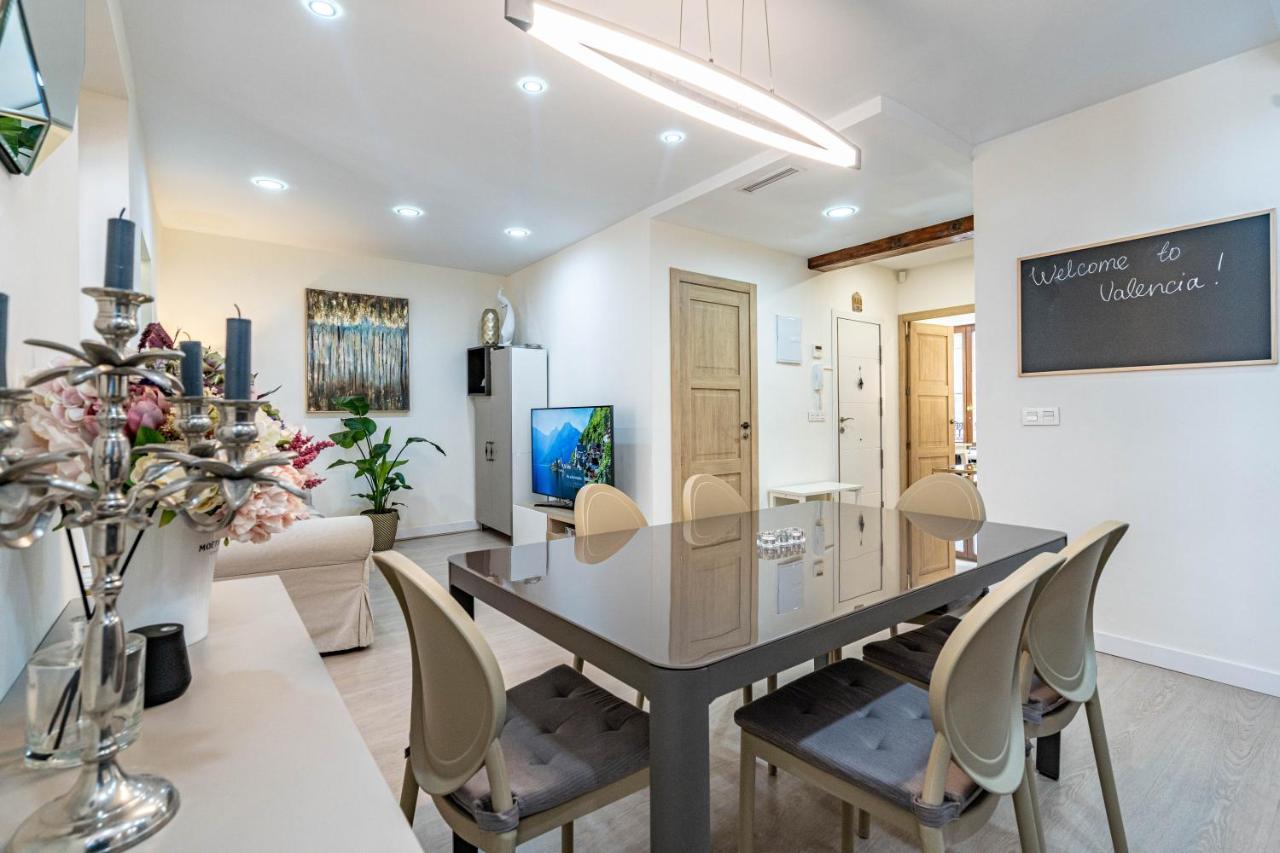 Appartamento Central Luxury Flat With Free Parking Valenza Esterno foto