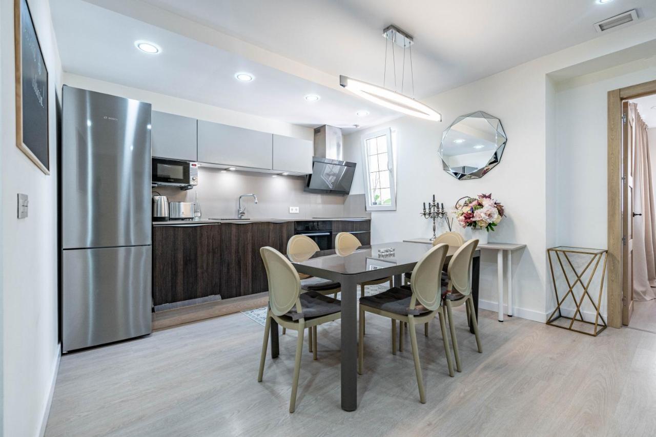 Appartamento Central Luxury Flat With Free Parking Valenza Esterno foto